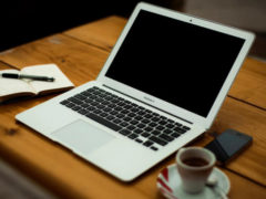 30 Blogging Mistakes to Avoid 30 Blogging Mistakes to Avoid
